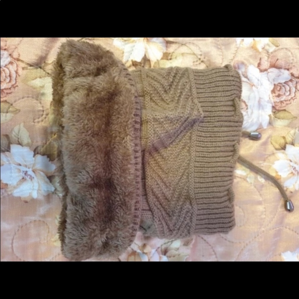 Fleece Lined knit Beanie - Picture 5 of 5